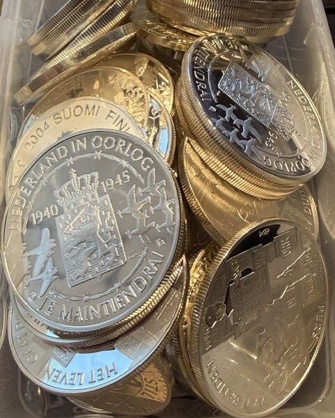 2.984 kg zilveren penningen sterling