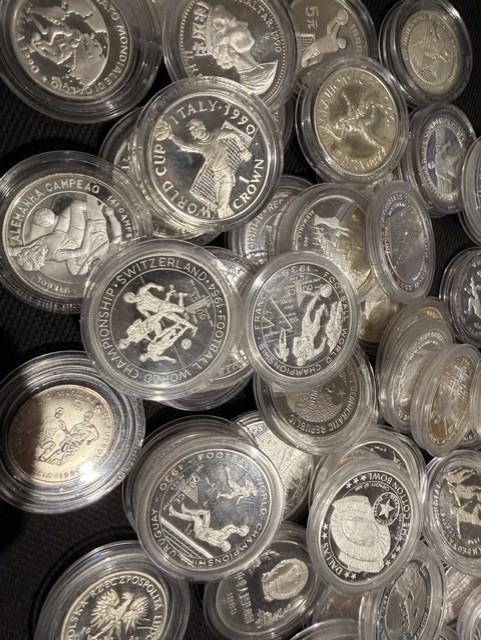 Lot Zilveren Penningen en munten World Cup 1990-1994 Voetbal en meer tegen SPOT 1.378 gram - Image 4