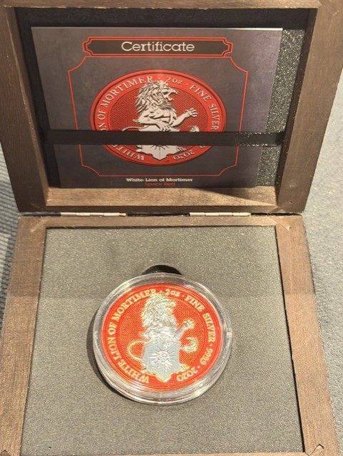 White Lion of Mortimer 2 Oz Space Red