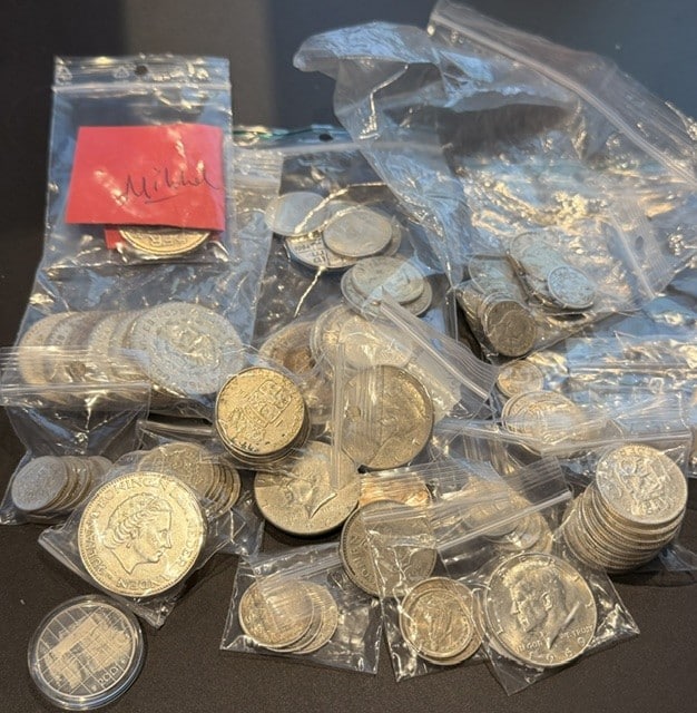 Wereld munten 317.5 gram