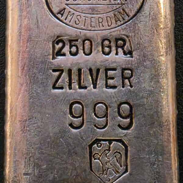 Schone 250 gram zilverbaar